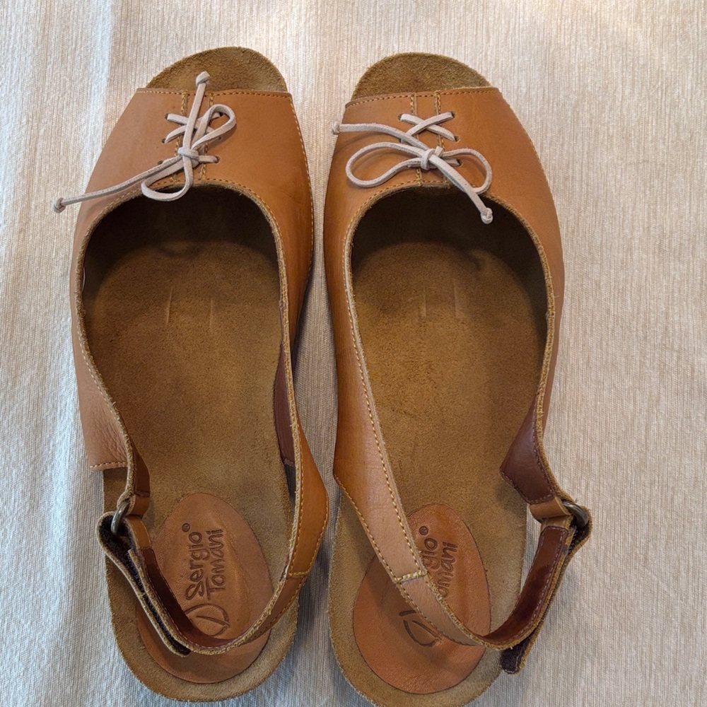 Sergio Tomani Women's Tan Leather Sandals